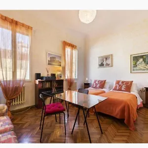 Tre Gigli Apartment, 5 Minutes From Station, Via Palazzuolo 55 Italy