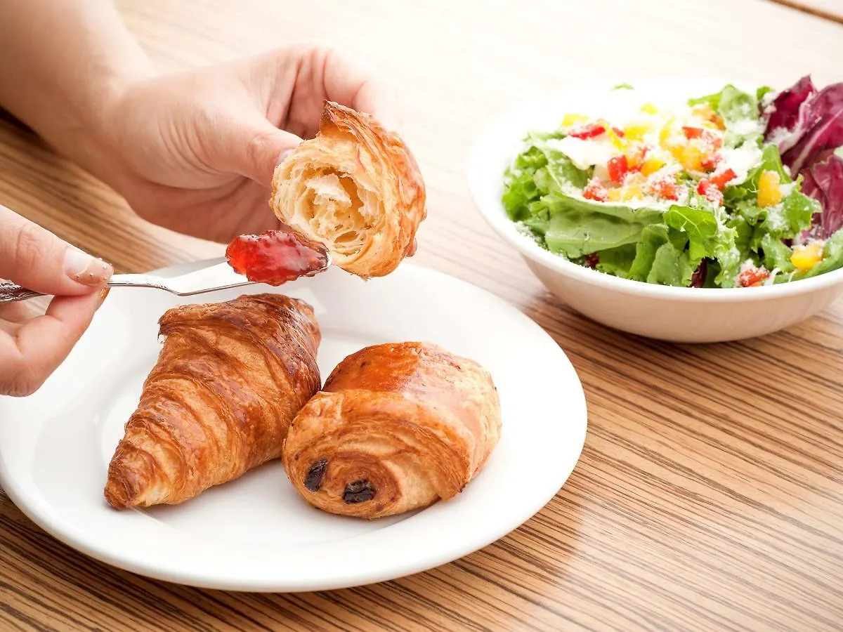 Отель Ibis Tokyo Shinjuku