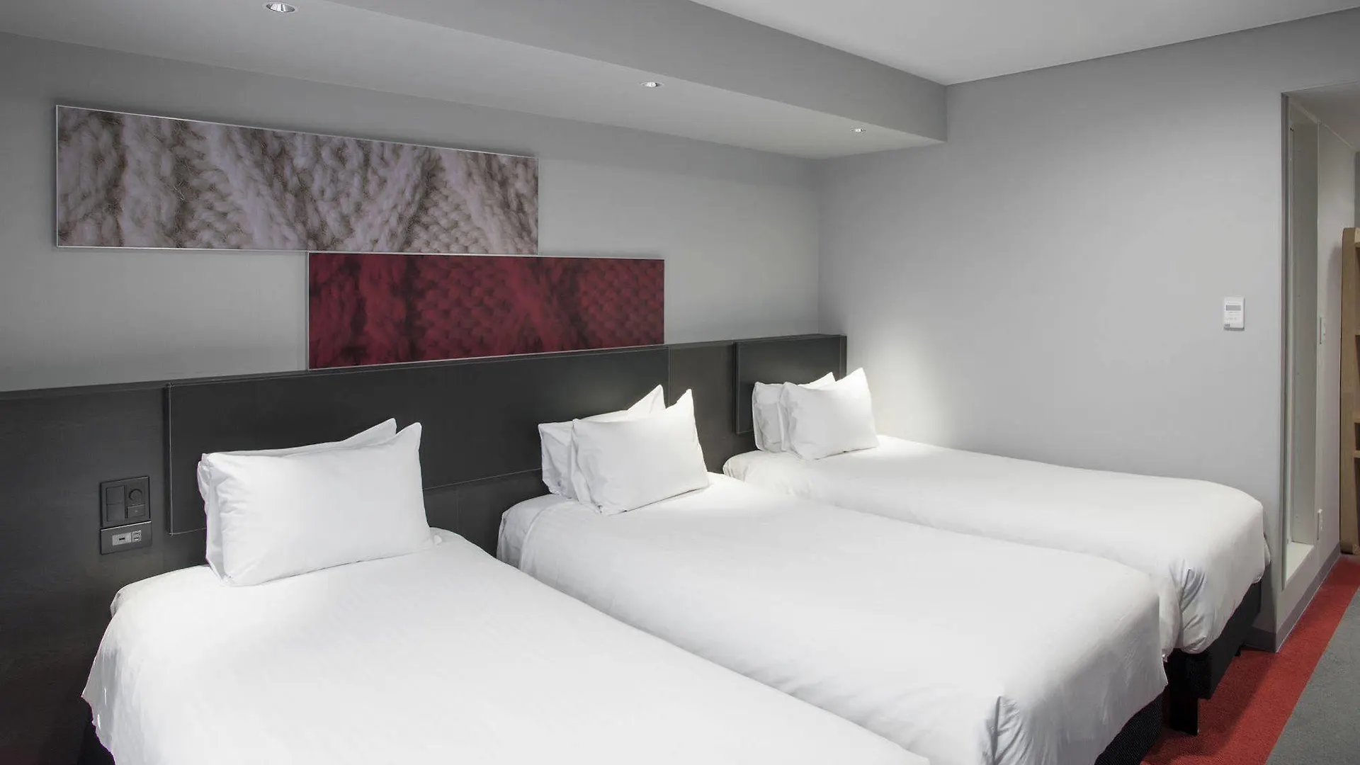 Отель Ibis Tokyo Shinjuku