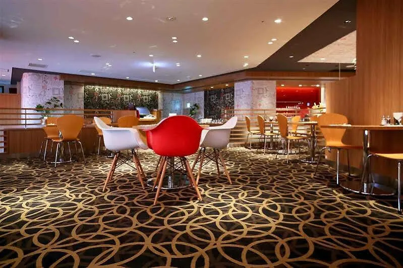 Отель Ibis Tokyo Shinjuku 3*,