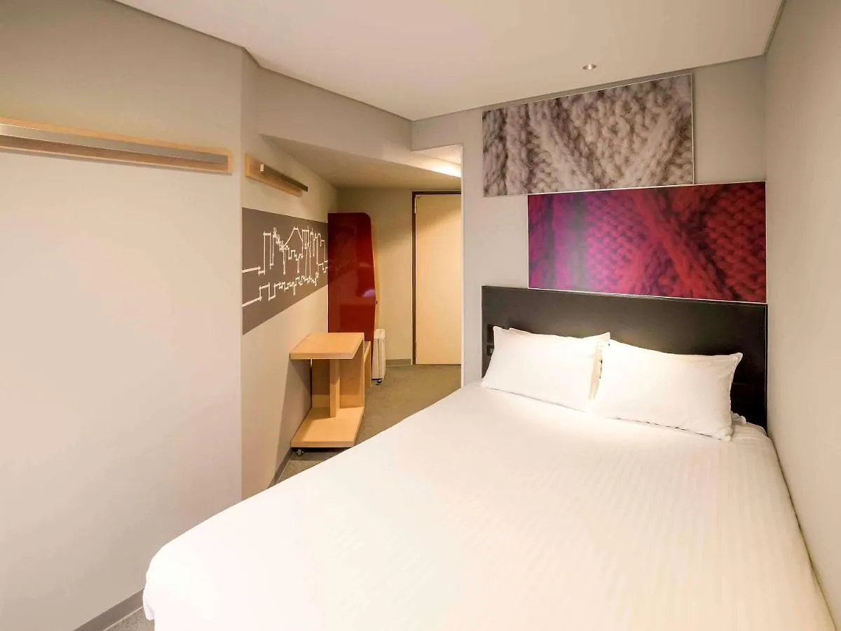Отель Ibis Tokyo Shinjuku