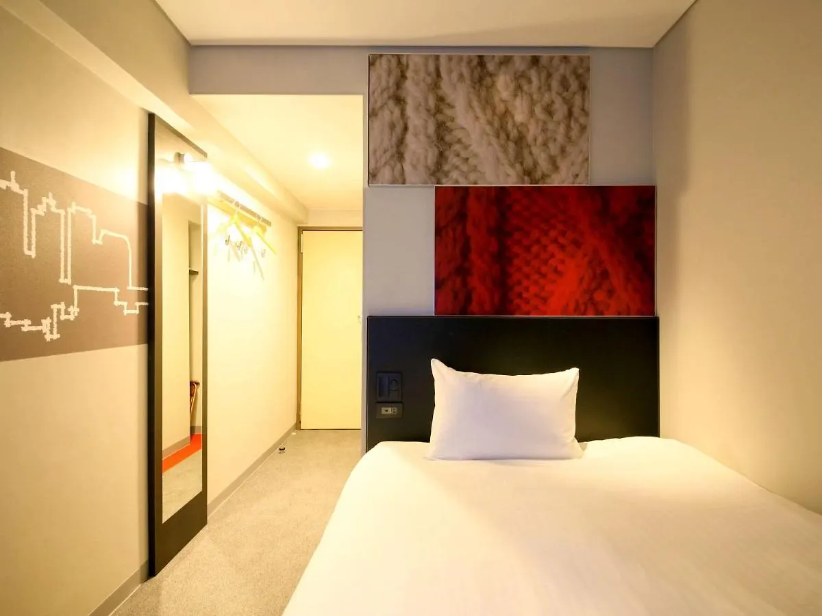 Отель Ibis Tokyo Shinjuku 3*,  Япония